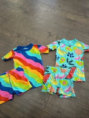 Hanna Andersson Colorful Kids Pajama Sets - Rainbow Waves & Fruit Print